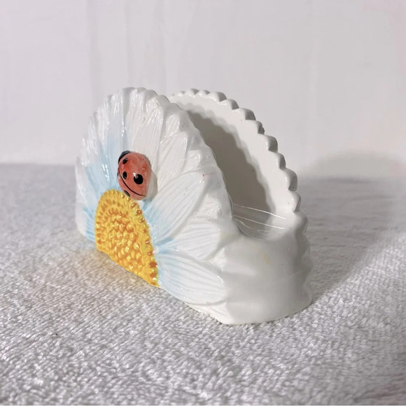 Vintage Ceramic Daisy With Lady Bug Napkin Holder - Picture 10 of 15